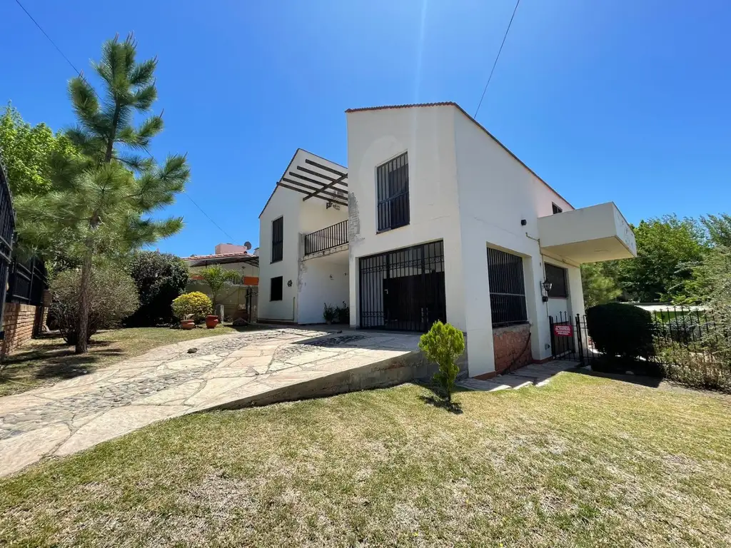 Casa en venta en La Paz 200 La Quinta Argenprop