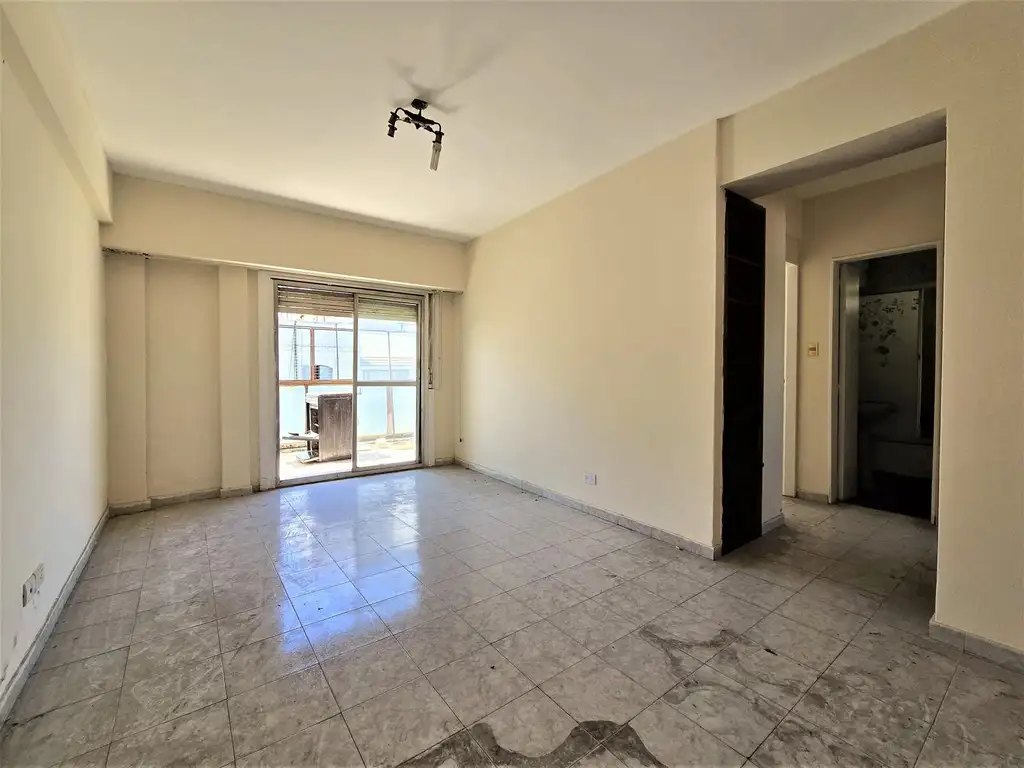 Moreno a 2900 - Depto 3 amb. en venta, Barrio de Balvanera - Balcón aterrazado.