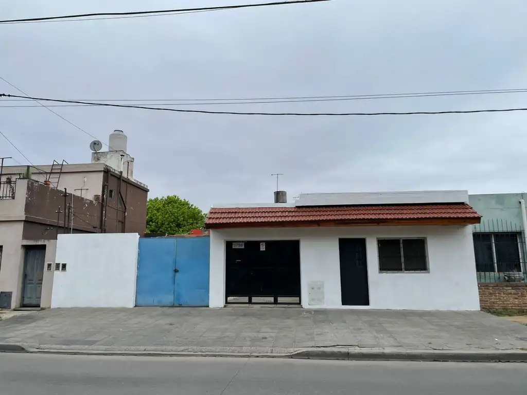 CASA 3 AMB CON LOCAL Y GALPON / EN VENTA/ SAN JUSTO