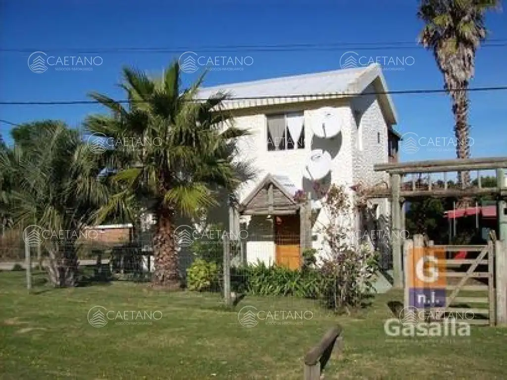 Casa en venta en El Chorro a 200 mts del mar