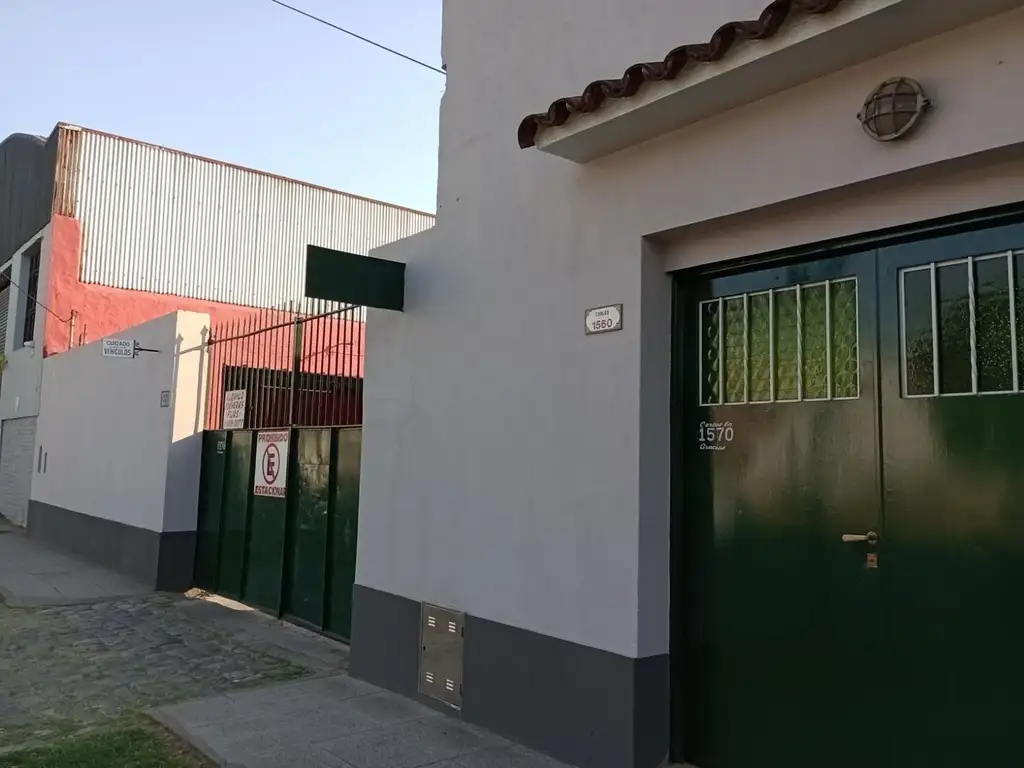 LOTE EN ZONA COMERCIAL CON CONSTRUCCION A REF O DEMOLER