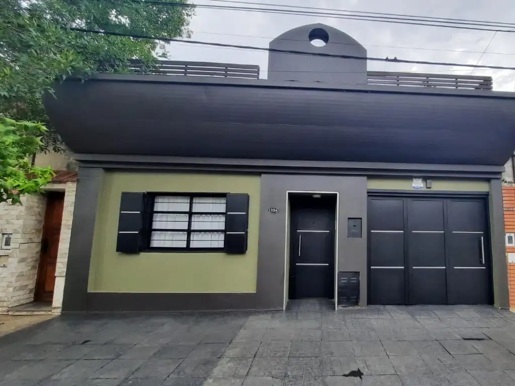 Casa 3 Dormitorios en Venta - Reconquista 1304