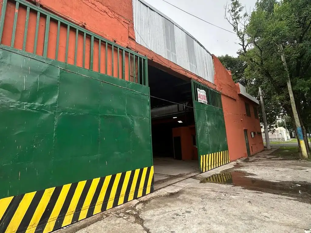 Depósito en Bella Vista