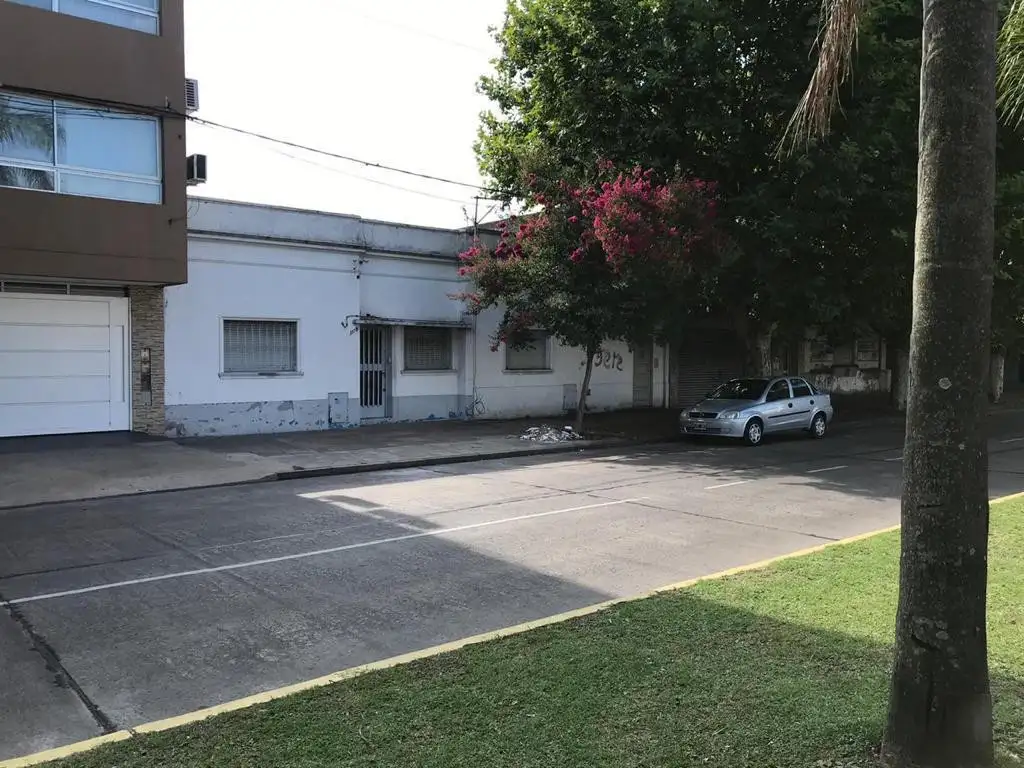 Casa en venta - 2 dormitorios 1 baño - 86mts2 - La Plata