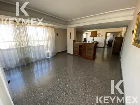 Departamento con 3 dormitorios - Microcentro  CON COCHERA!