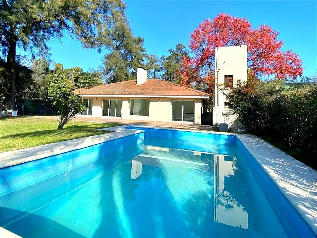 CASA QUINTA EN PARQUE LELOIR (3072)