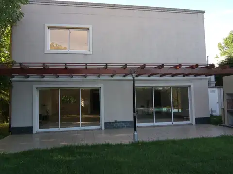 Casa en Venta en Villa Olivos - 3 dormitorios