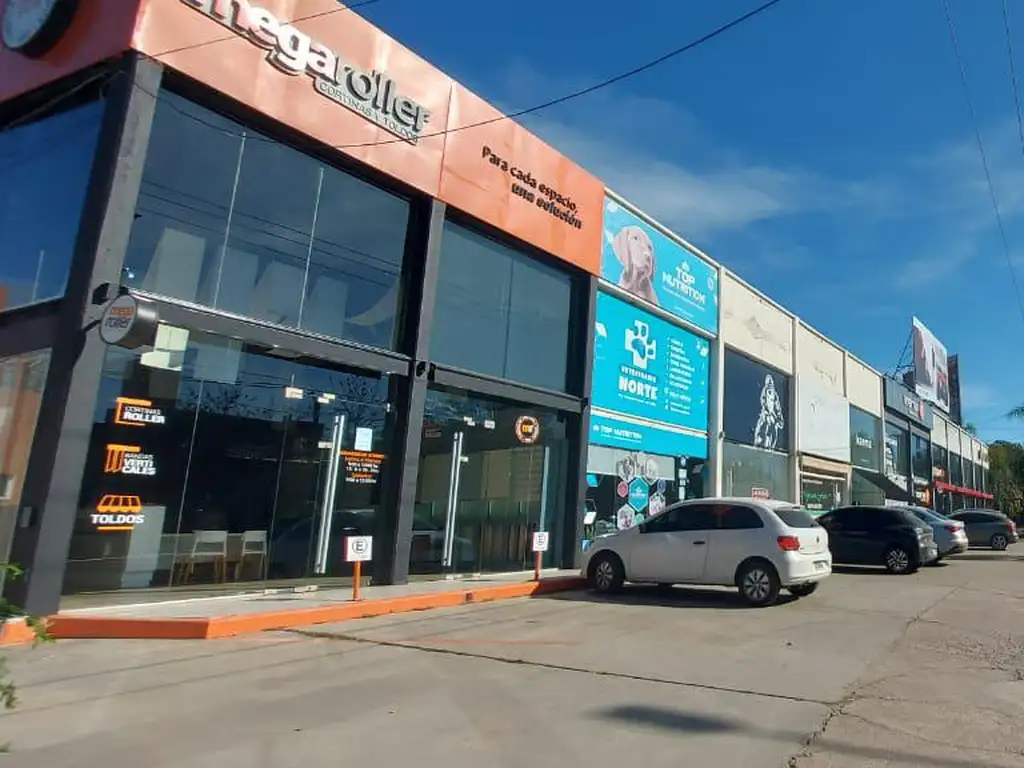 Alquiler Local Comercial | Piso y Entre Piso | Estacionamiento