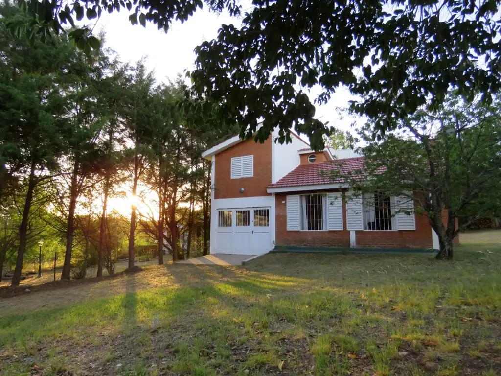 VENTA CASA POTRERO DE GARAY CON PILETA