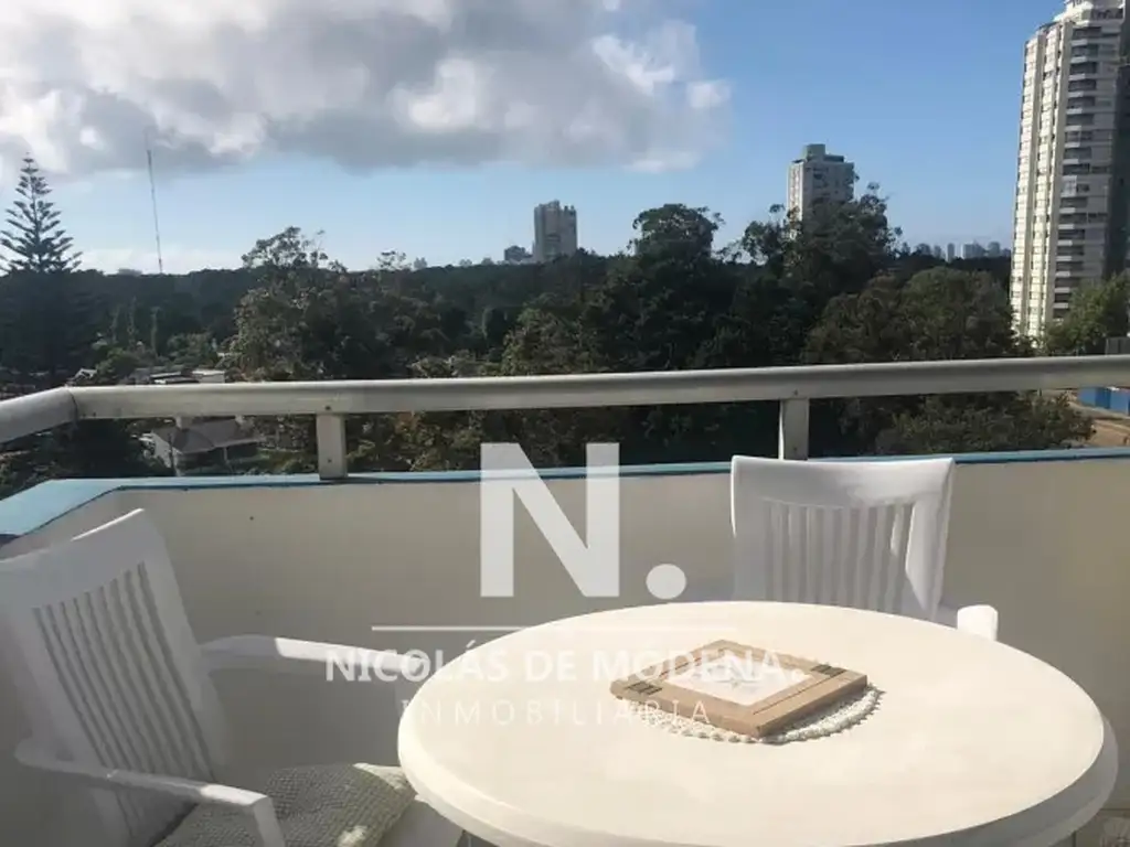 Apartamento de 1 dormitorio en Edificio Leblon , Punta del este