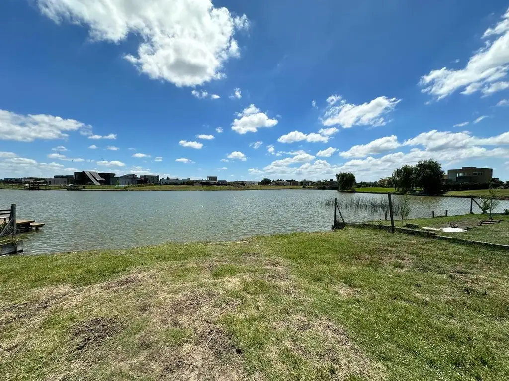 Venta de Lote a Laguna en San Sebastian Area 11