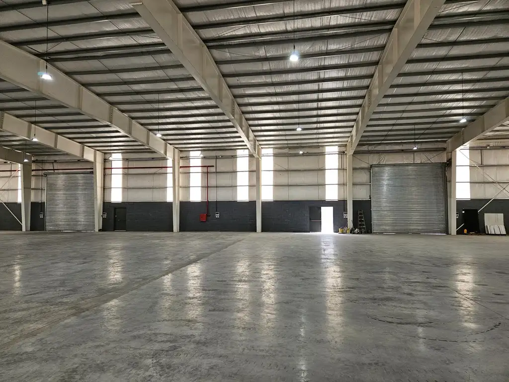 Depósito industrial en alquiler 1.685m2 - Polo industrial Ezeiza