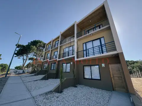 TRIPLEX  A LA VENTA EN PINAMAR - OPORTUNIDAD - BARRIO NAYADES