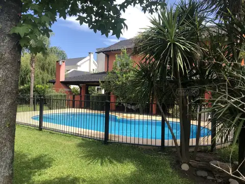 Chalet  en Venta ubicado en San Patricio Club de Campo, F. Alvarez