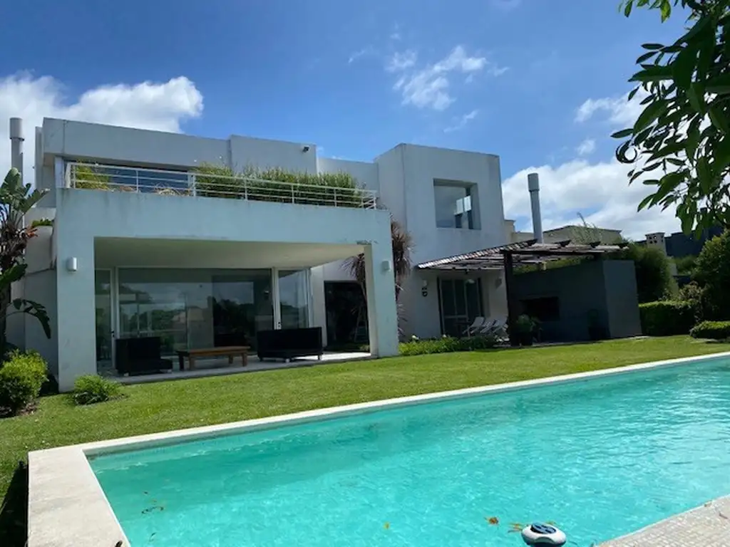 Casa  en Alquiler en Santa Barbara, Tigre, G.B.A. Zona Norte