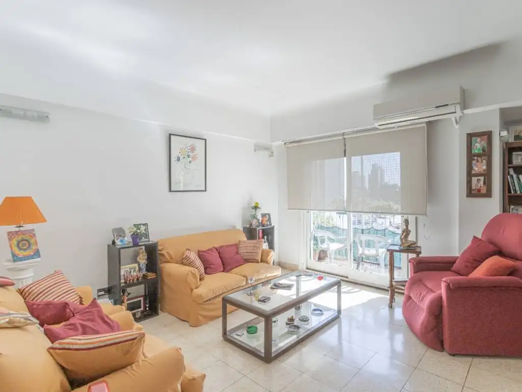 Venta Duplex  categoría 4 amb dos balcones al Frente Almagro