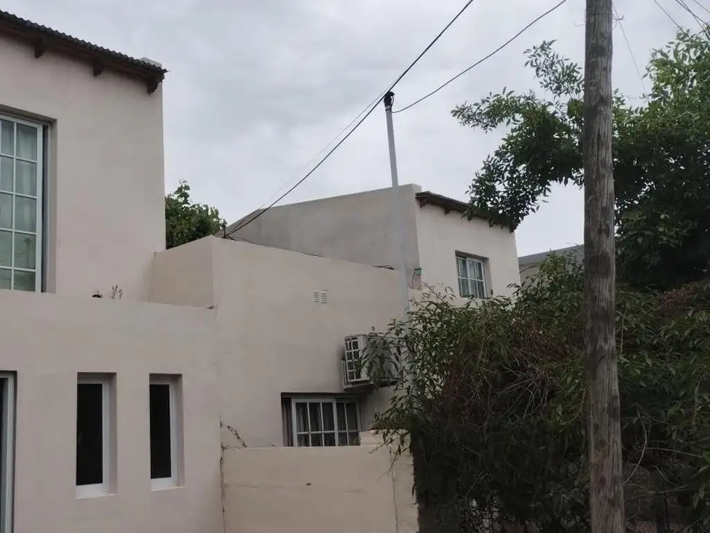 Casas en venta - 5 Dormitorios 3 Baños - 365Mts2 - San Andrés de Giles