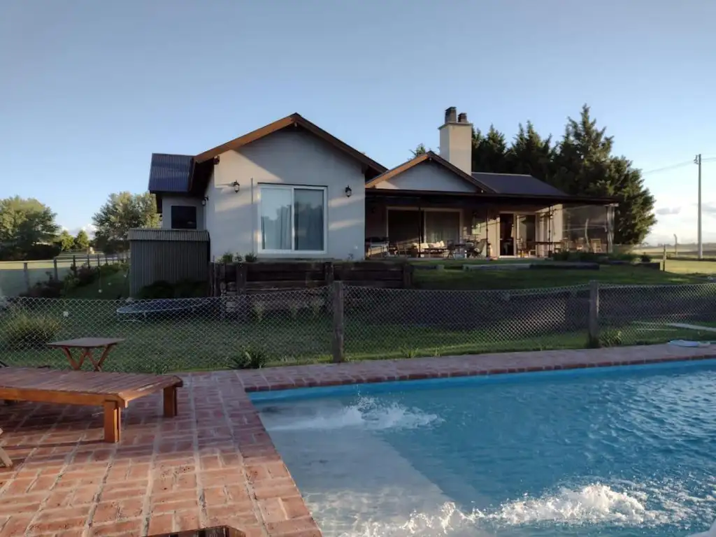 Casa en venta - 4 Dormitorios 4 Baños - Cocheras - 1.885Mts2 - Tandil