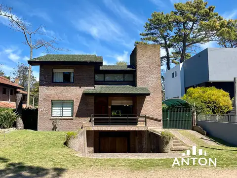 Casa en Venta - 4 Ambientes - Villa Gesell - Tejas Verdes