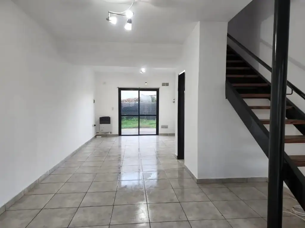 Dúplex en venta - 2 Dormitorios 2 Baños - Cocheras - 88Mts2 - Moreno