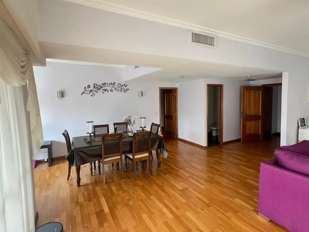 semipiso de 3 dormitorios mas dependencia a la venta