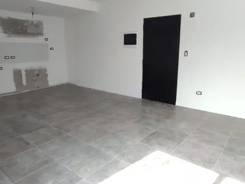 VENTA DEPTO 2 AMB ITUZAINGO CON COCHERA Y TERRAZA - Foto 0