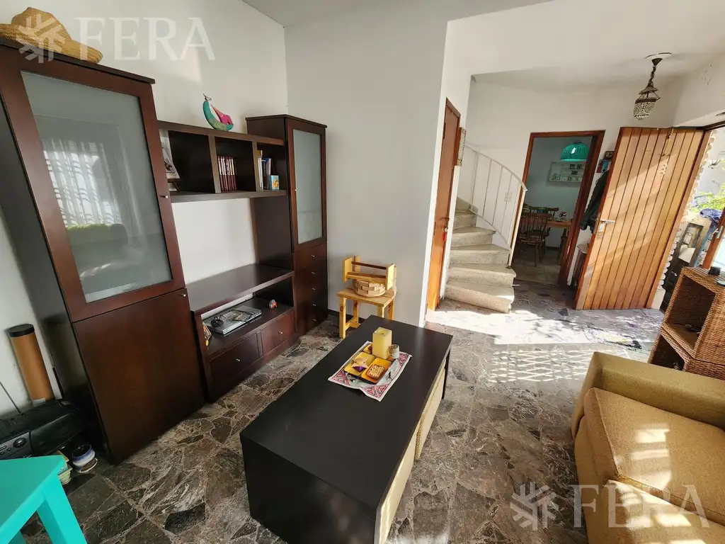 Venta PH 3 ambientes con patio en Bernal Oeste