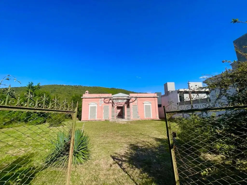 VENTA CASONA/LOTE EN LA CALERA - 2646 M2