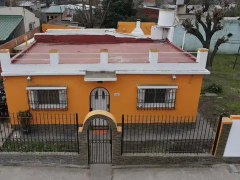 VENTA CASA 5 amb CON COCHERA en Virrey del Pino