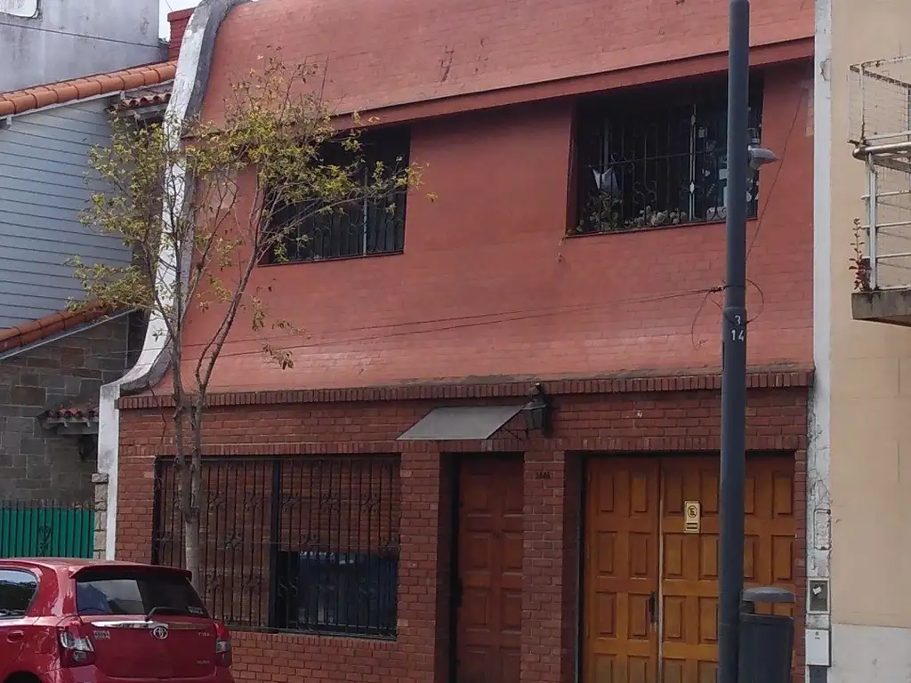 Casa en Barracas frente al Parque Pereira