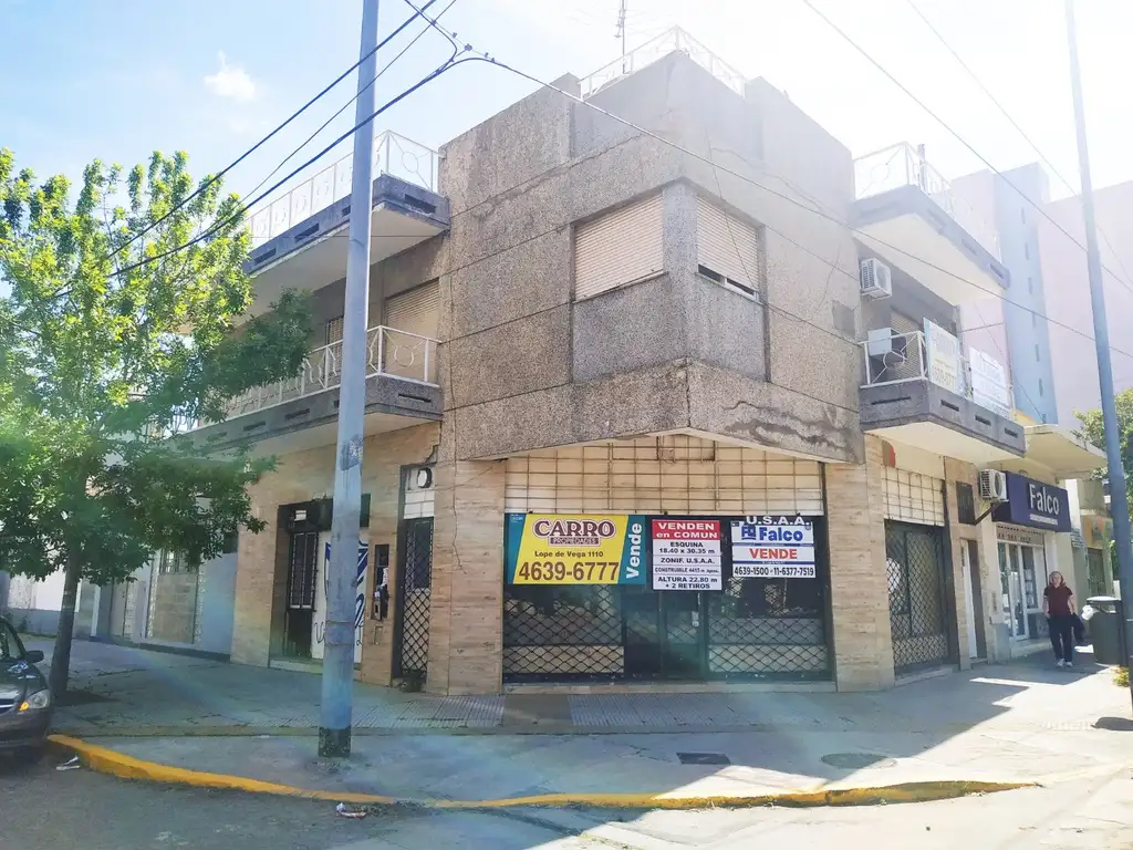 EXCELENTE ESQUINA  18.40 x 30.35 U.S.A.A. (P.B.+ 6 PISOS+2 RETIROS)