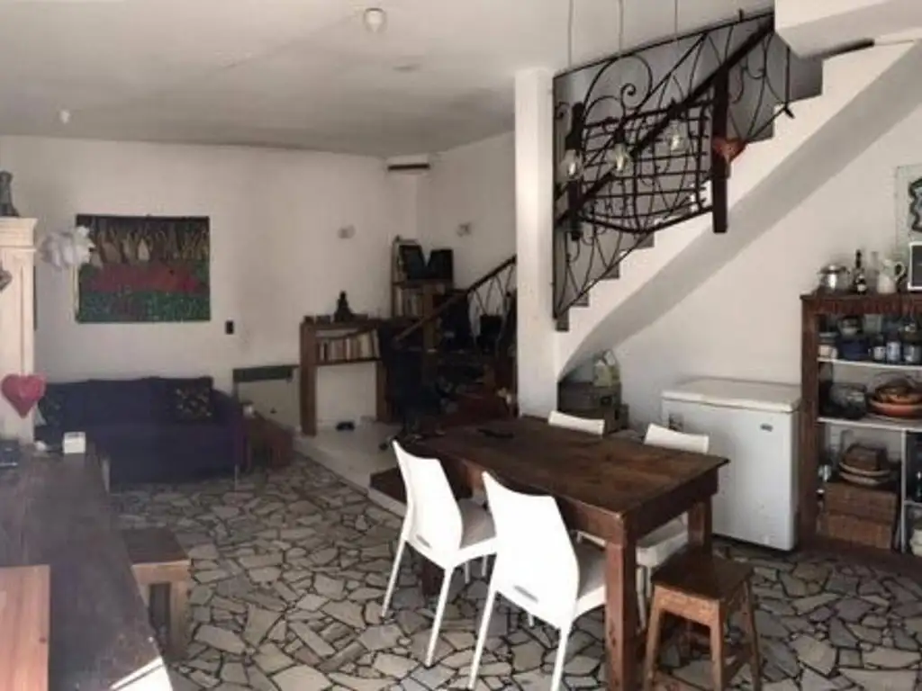 Casa en Venta de 3 plantas.