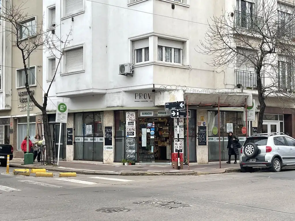 EXCELENTE ESQUINA EN ALQUILER - IDEAL PANADERIA / GASTRONOMIA