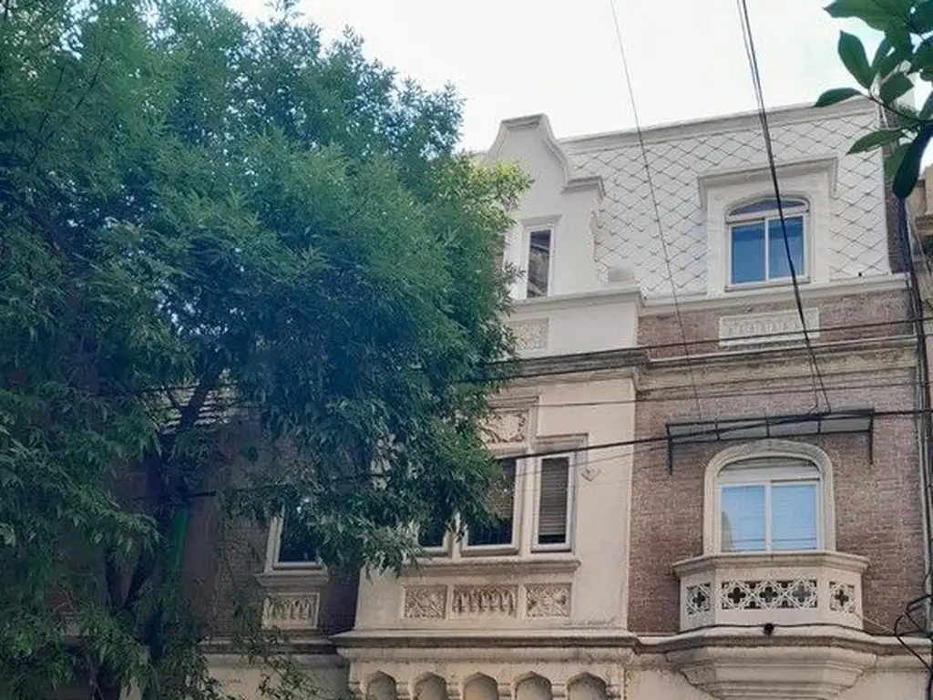 Casa - Venta - Argentina, Capital Federal - MENDOZA 1900