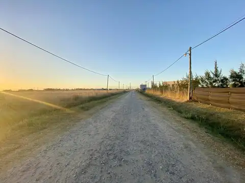 Terreno en  Las Luciernagas de 560 Mts Partida Propia