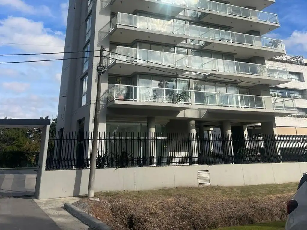 VENDO DEPARTAMENTO DE 3 DORMITORIOS EN FISHERTON