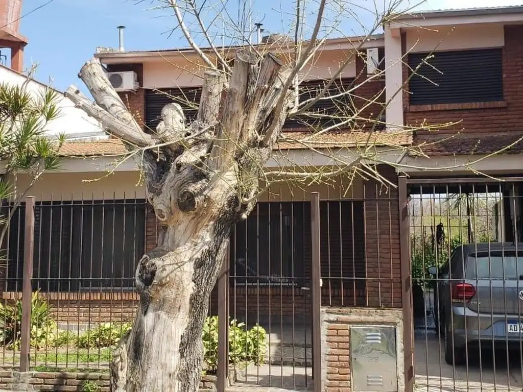 Casa  en Venta ubicado en Ciudad Jardin, Tres de Febrero, G.B.A. Zona Oeste - LSC0118_LP556593_1