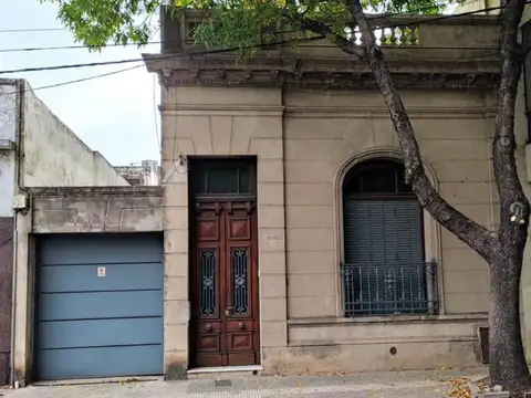 CASA DOS DORMITORIOS EN VENTA