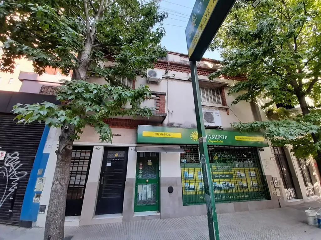 Oficina en planta alta a la venta