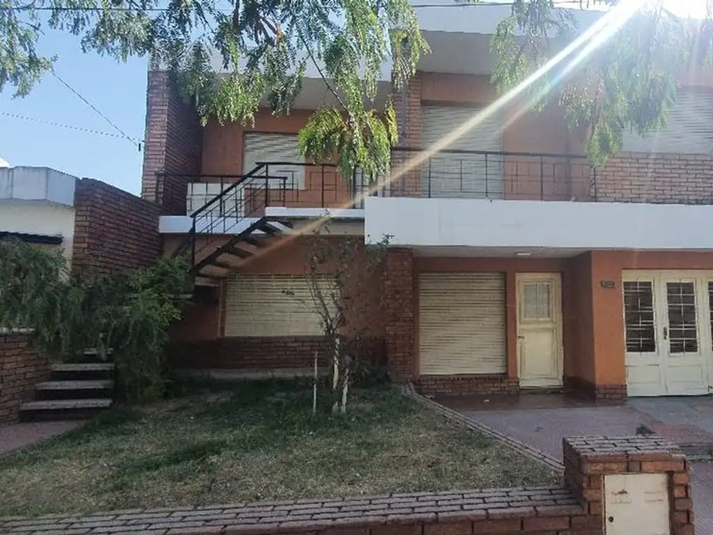 VENTA CASA MAS 2 DPTOS BARRIO LOS NARANJOS CORDOBA