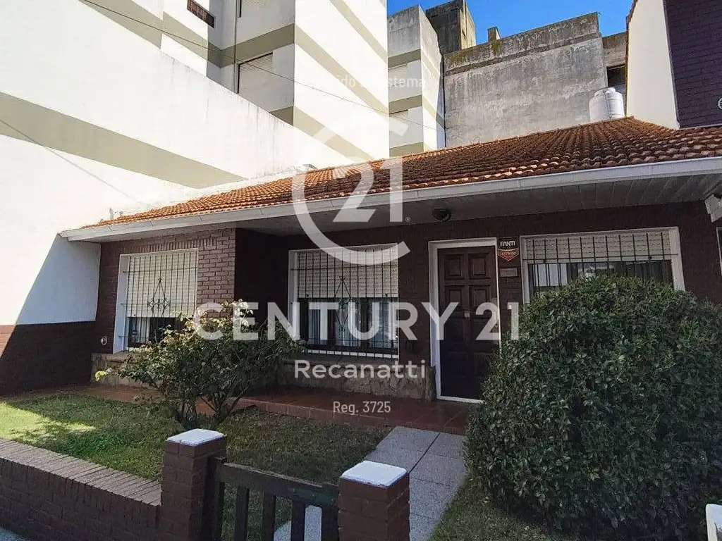 VENTA CASA 5 AMBIENTES BARRIO SAN JOSÉ, Mar del Plata