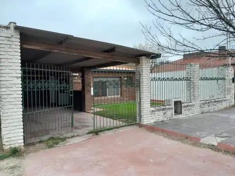 Casa en Claromecó en 28 e/ 15 y 17