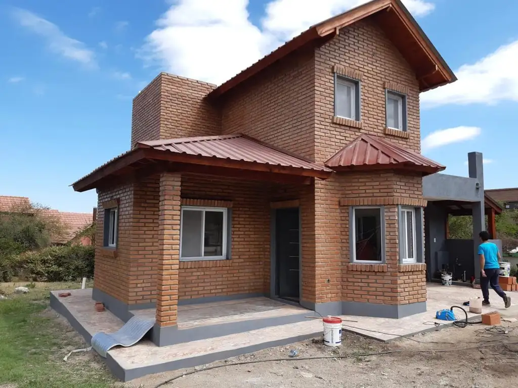 Chalet de 85 mts 2 LLAVE EN MANO