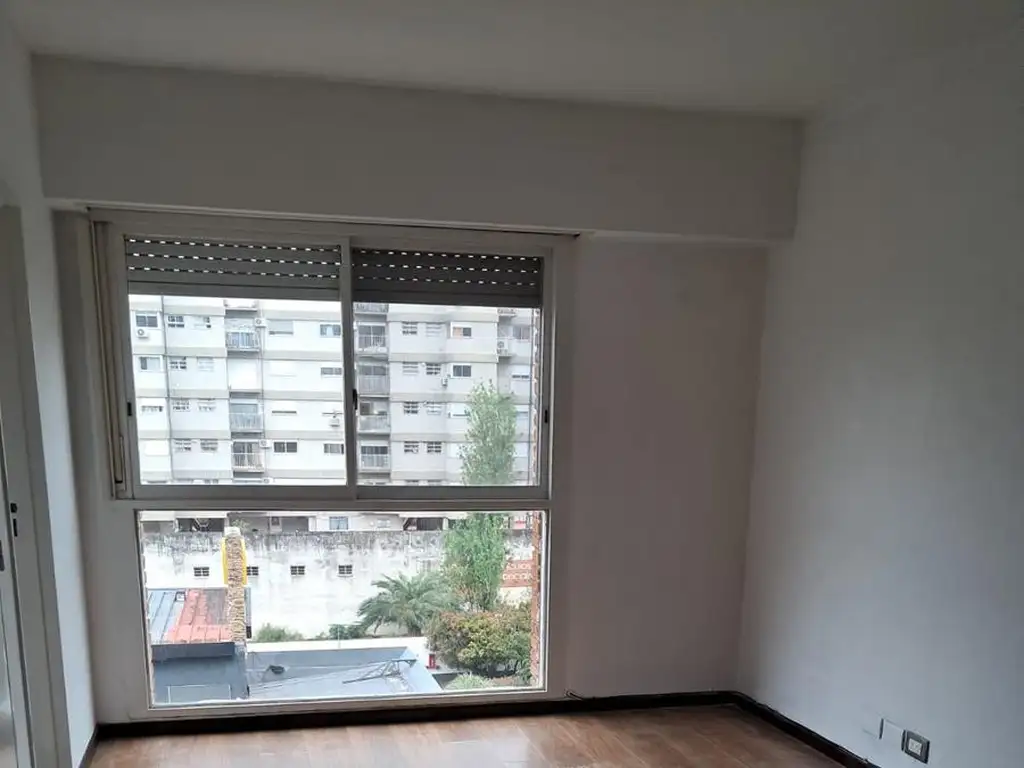 Departamento en Olivos-Vias/Rio