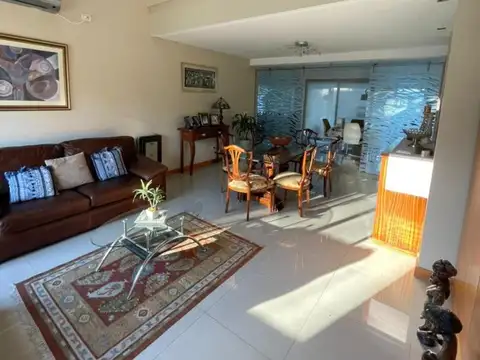 Casa en Venta Barrio Privado Haras Maria Elena