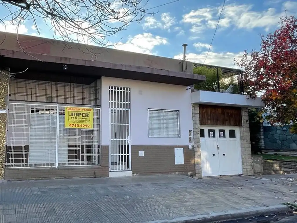 OPORTUNIDAD 2 LOCALES A MTS. DE AV. ROLON , ZONA MUY COMERCIAL