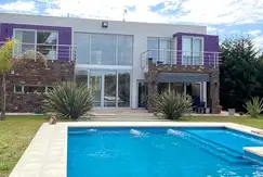 Exclusiva Casa en Venta en Barrio San Roque Comarcas de Lujan