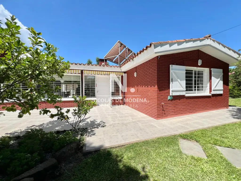 Vende Casa en Cantegril, Punta del Este de 3 dormitorios.