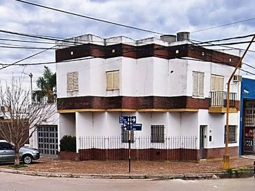 Casa de 3 Dormitorios en Santa Fe.