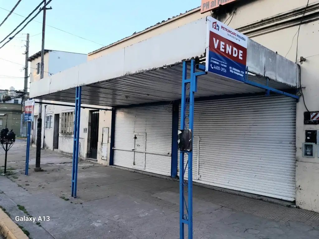 Venta local c/vivienda s/ Arieta. Excelente ubicación! Poco anticipo y cuotas a convenir.